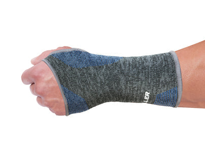 MUELLER 4-WAY STRETCH WRIST SUPPORT